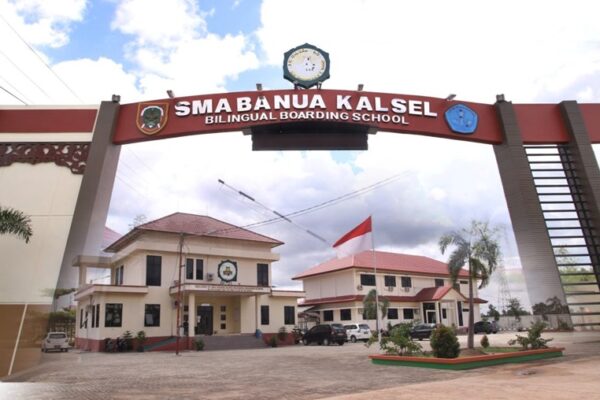 SMAN BANUA KAL SEL: Sekolah Terbaik di Kalimantan Selatan